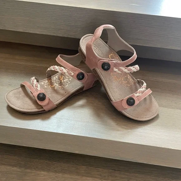 Aetrex Shoes Aetrex Jillian Quarter Strap Sandal In Blush